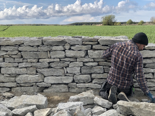 Maakivi- ja paekivitööd restaureerimisel
